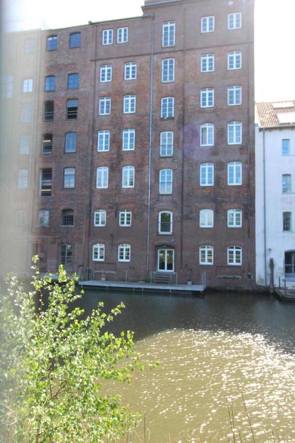 Neu! Einmaliges Loft Im Binnenhafen - Hafenblick! 汉堡 外观 照片